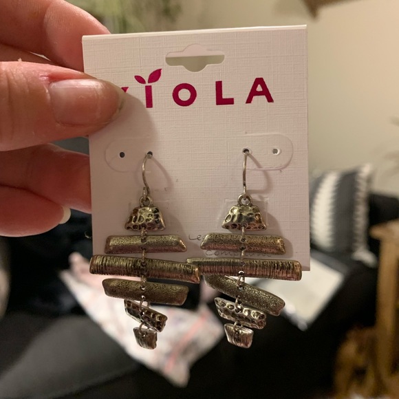 NWT • wind chime earring - Picture 2 of 2